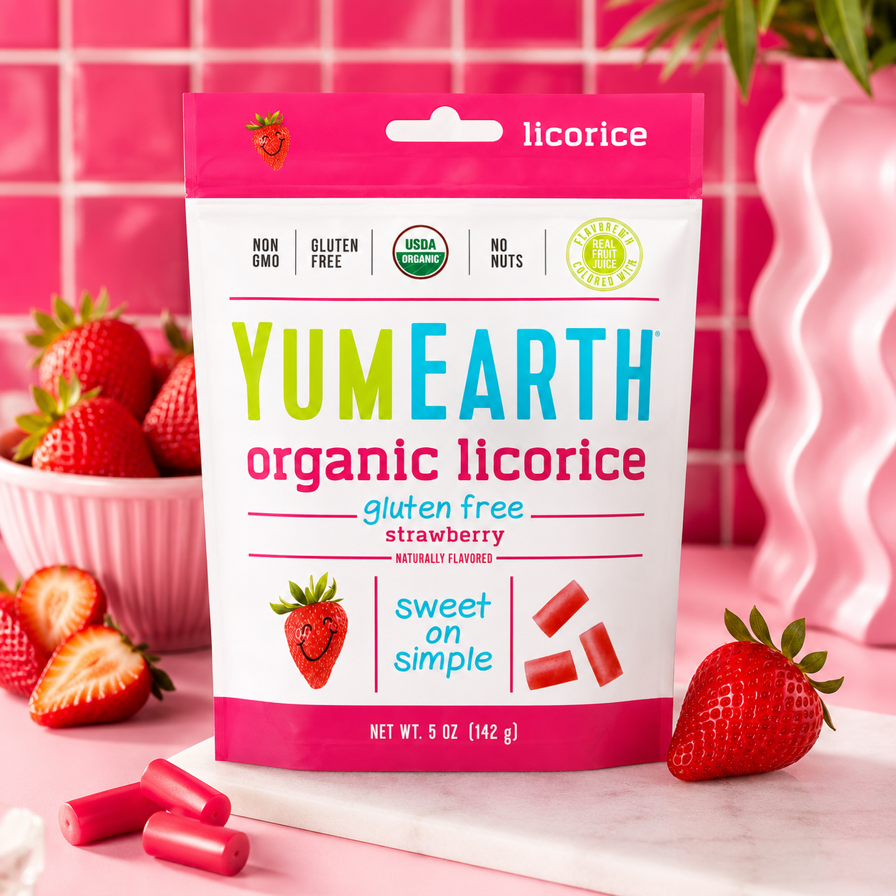 YumEarth Organic Gluten Free Strawberry Licorice Snack Packs - Allergy Friendly, Gluten Free, Non-GMO, Vegan, No Artificial Flavors or Dyes - 5 Ounce (Pack of 2)