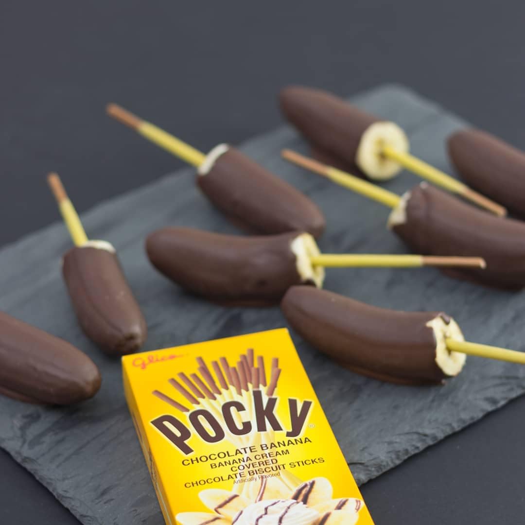 Pocky Biscuit Stick Chocolate Banana 2.47 Ounce