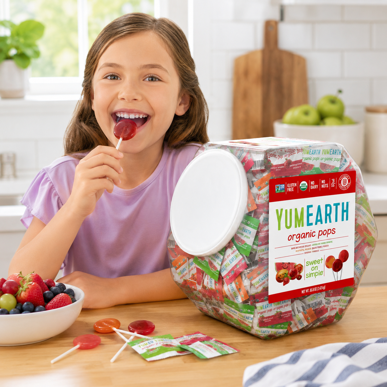 YumEarth Organic Lollipops, Assorted Flavors - Allergy Friendly, Non GMO, Gluten Free, Vegan (Packaging May Vary) (125 Count, Variety Pack)