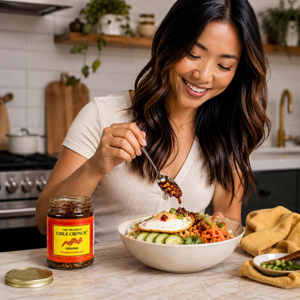 CHILE CRUNCH - Original Spicy Crunchy Condiment - All Natural Roasted Chili Peppers, Garlic & Onion Crisp Sauce - Vegan, Gluten-Free, No Preservatives - Homemade Authentic Mexican Recipe 5.5oz